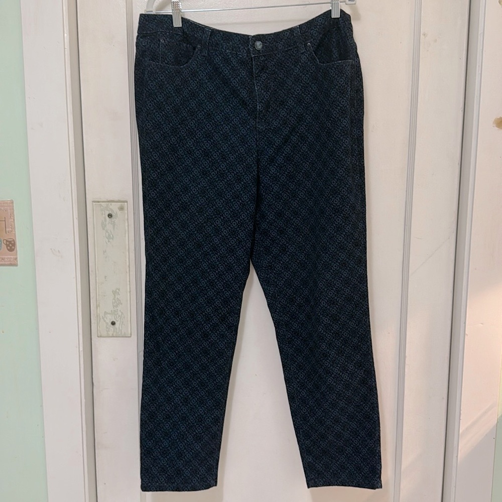 Charter Club embossed jeans size 16 NWOT